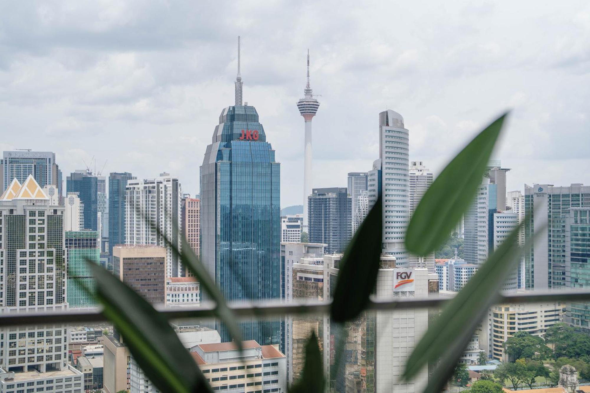 Suites & Residences @ Regalia By Plc Kuala Lumpur Exteriör bild
