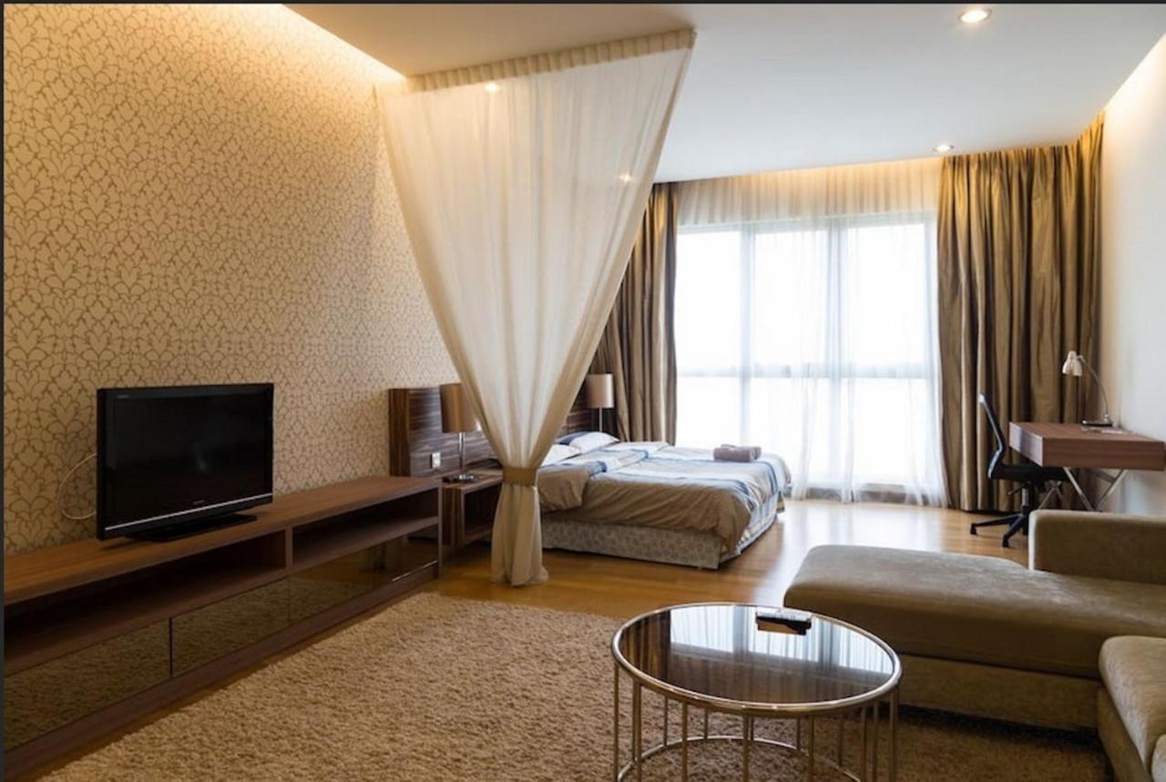 Suites & Residences @ Regalia By Plc Kuala Lumpur Exteriör bild